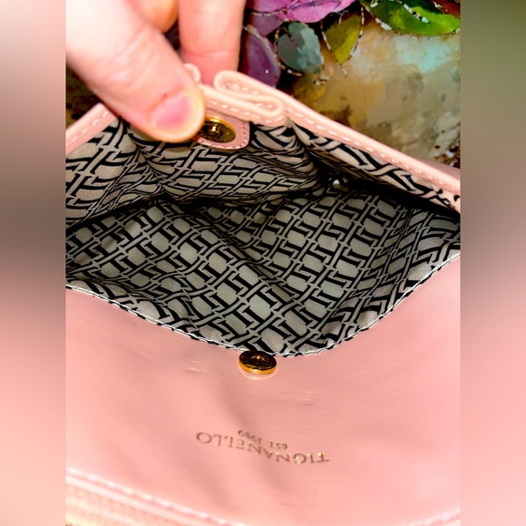 NWOT Tignanello Blush Pink Genuine Leather Crossbody Bag - Picture 7 of 9